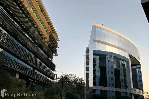 
                      Office in Malad West, Mumbai