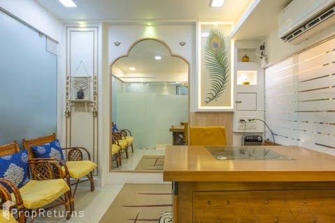 
                          Office in Vile Parle East, Mumbai