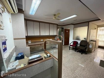 
                          Office in Nariman Point, Mumbai