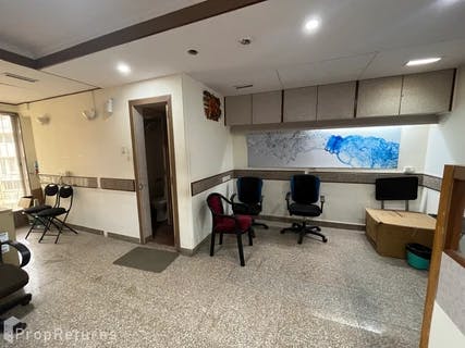 
                          Office in Nariman Point, Mumbai